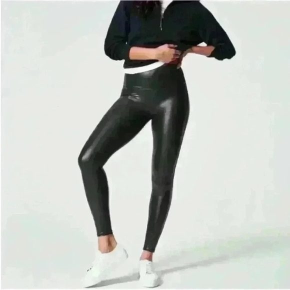 SPANX "Faux Leather Leggings"
Black Size XS New Without Tags! - Picture 3 of 9